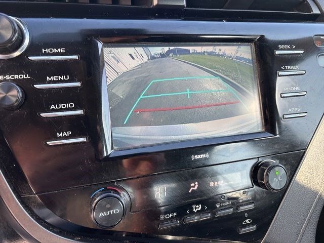 Toyota Camry SE 2020