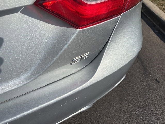 Toyota Camry SE 2020