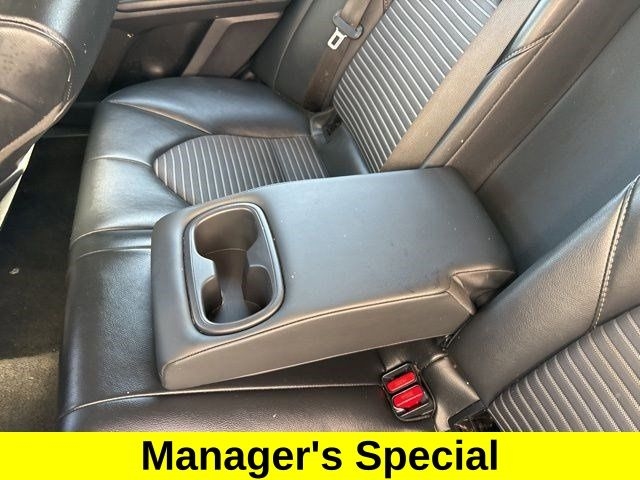 Toyota Camry SE 2020