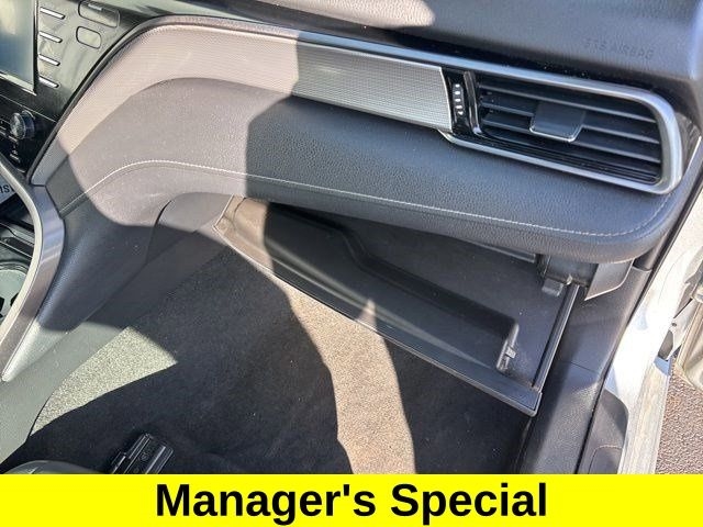 Toyota Camry SE 2020