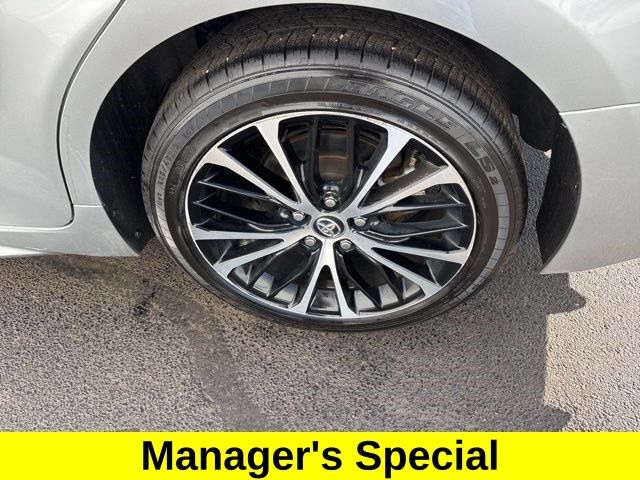 Toyota Camry SE 2020