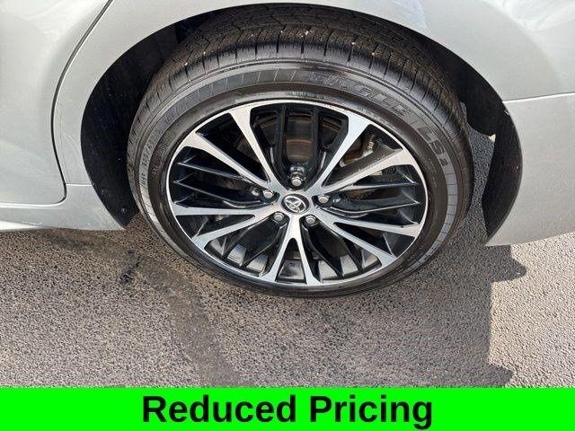 Toyota Camry SE 2020