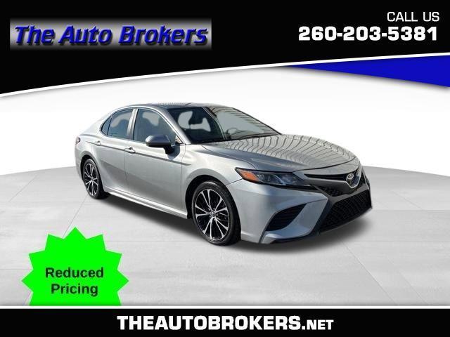 Toyota Camry SE 2020