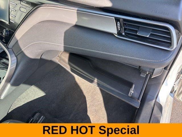 Toyota Camry SE 2020