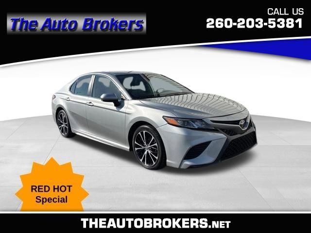 Toyota Camry SE 2020