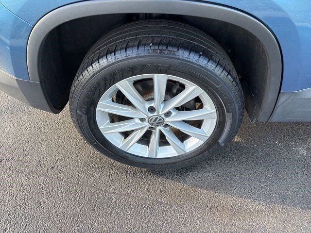 Volkswagen Tiguan Limited  2017