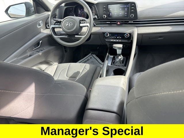 Hyundai Elantra SEL 2023