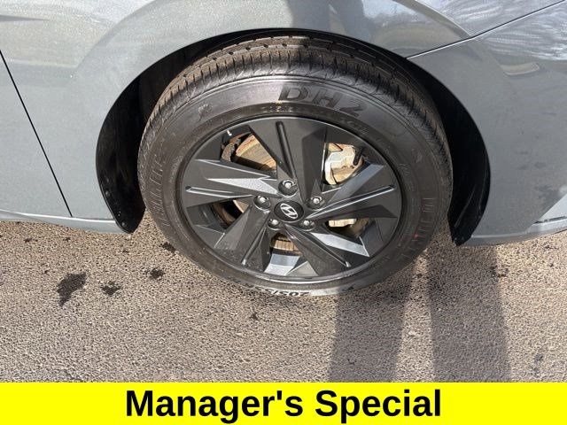 Hyundai Elantra SEL 2023