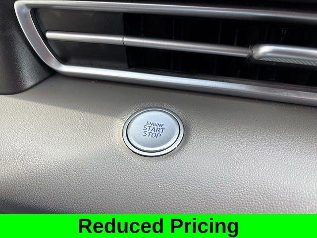 Hyundai Elantra SEL 2023