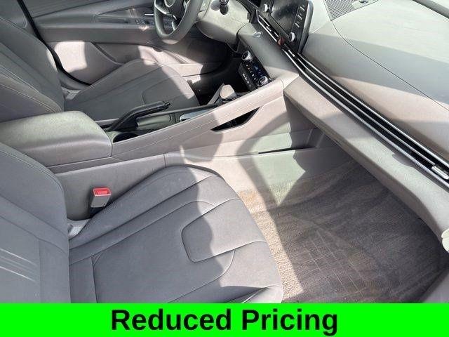 Hyundai Elantra SEL 2023