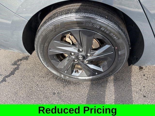 Hyundai Elantra SEL 2023