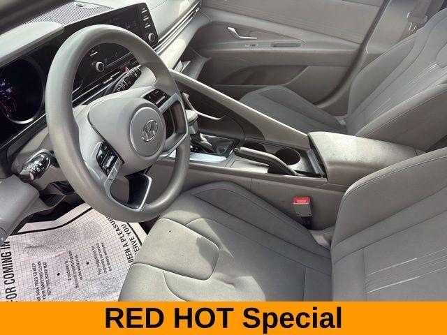 Hyundai Elantra SEL 2023