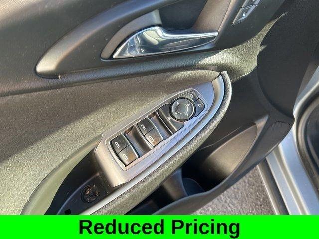 Chevrolet Malibu  2023