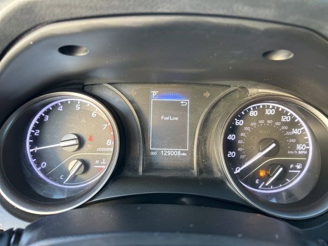 Toyota Camry SE 2022