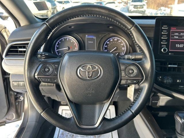 Toyota Camry SE 2022