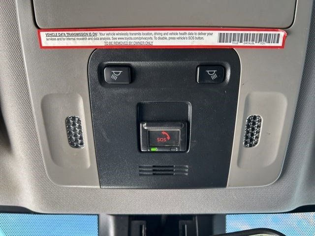 Toyota Camry SE 2022