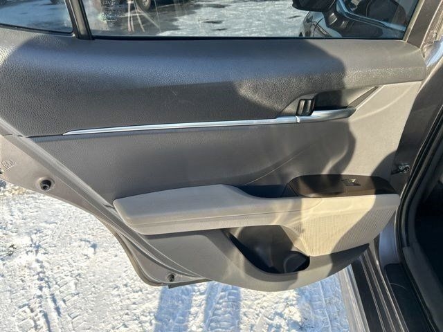 Toyota Camry SE 2022