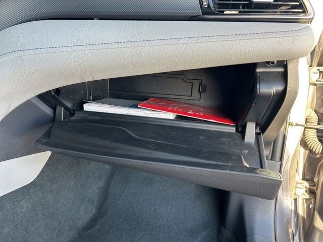 Toyota Camry SE 2022