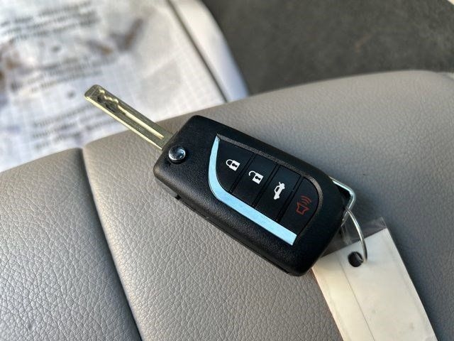 Toyota Camry SE 2022