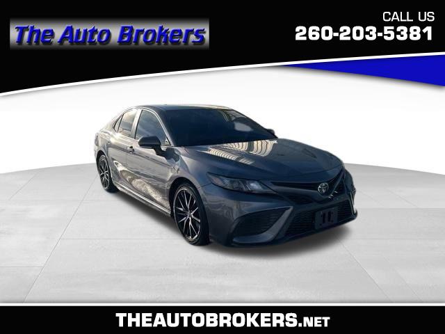 Toyota Camry SE 2022