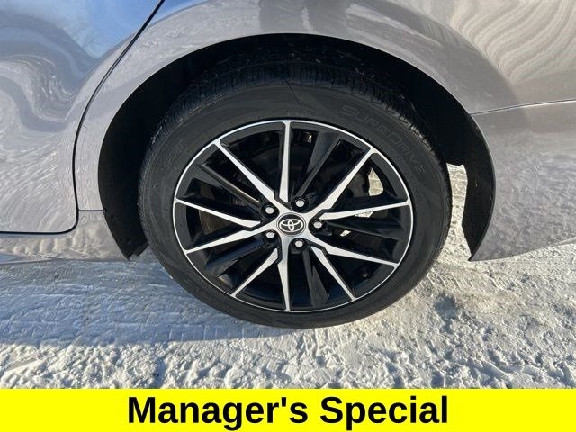 Toyota Camry SE 2022