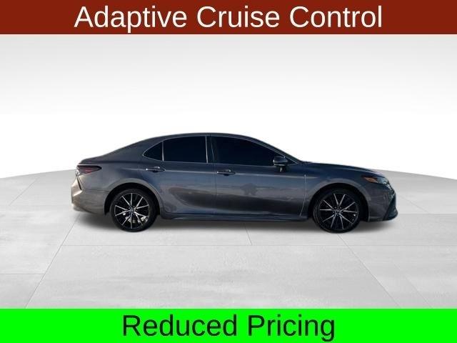 Toyota Camry SE 2022