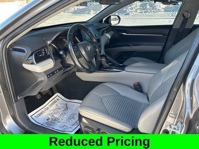 Toyota Camry SE 2022