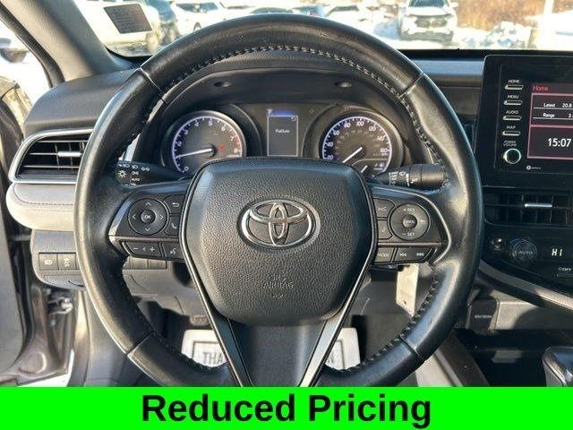 Toyota Camry SE 2022