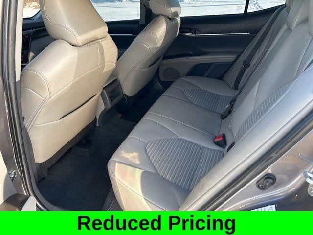 Toyota Camry SE 2022