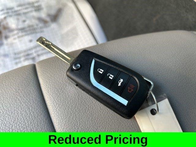 Toyota Camry SE 2022