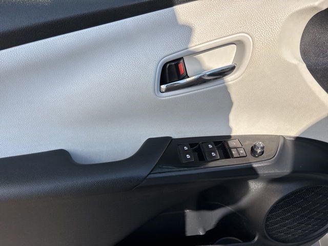 Toyota Prius Two 2016