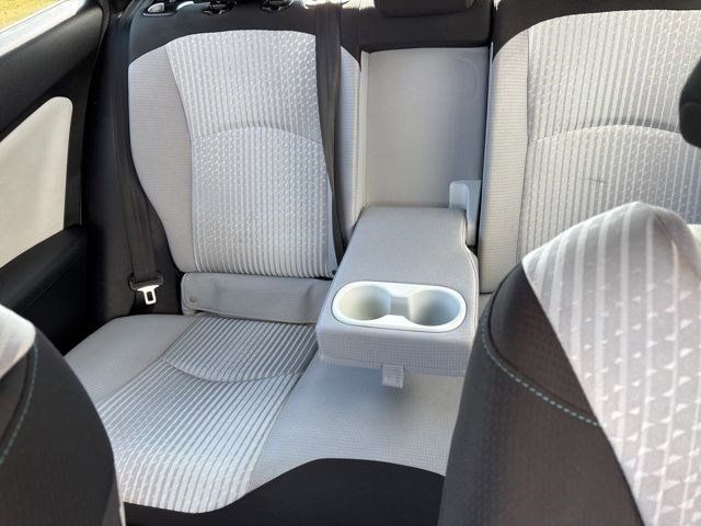 Toyota Prius Two 2016