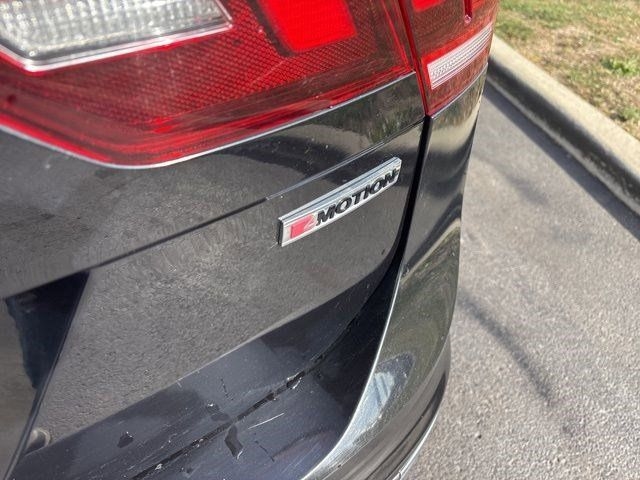 Volkswagen Tiguan  2021