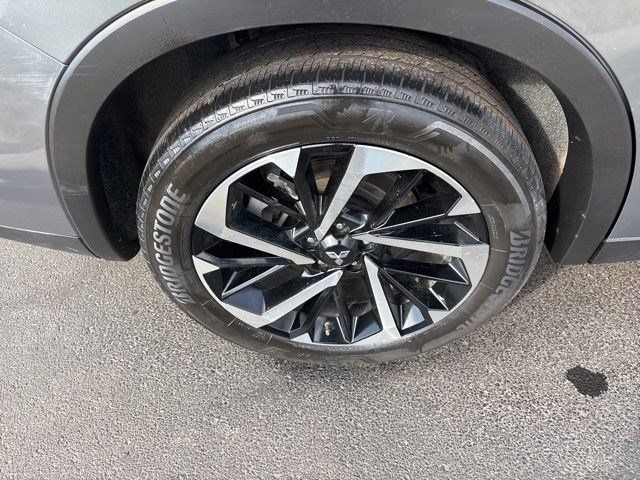 Mitsubishi Outlander SE 2024