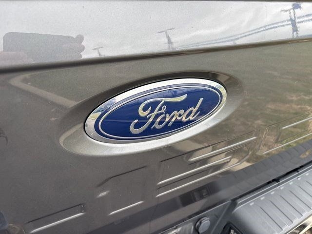 Ford F-150 XLT SuperCrew 4WD 2023