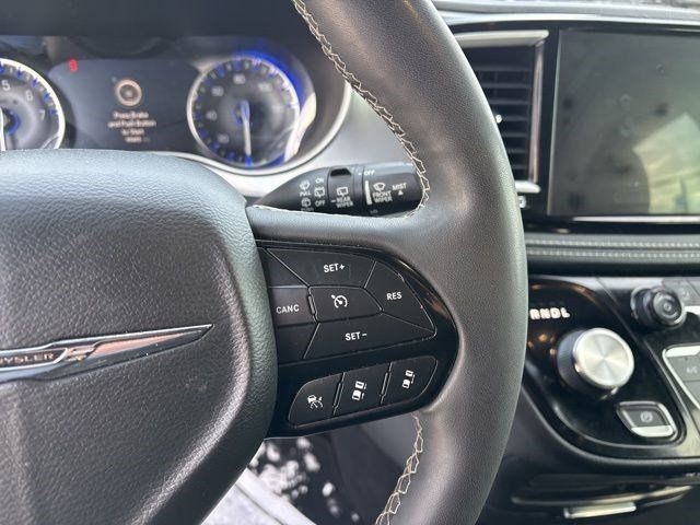 Chrysler Pacifica Touring 2022