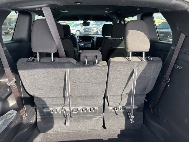 Chrysler Pacifica Touring 2022