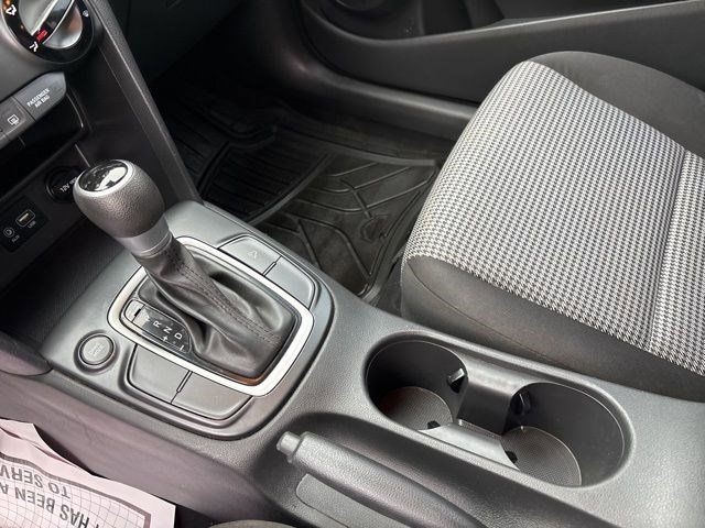 Hyundai Kona SE 2021