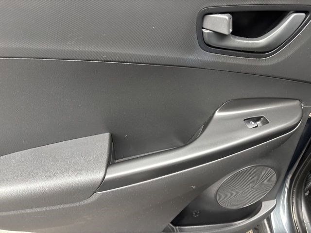 Hyundai Kona SE 2021