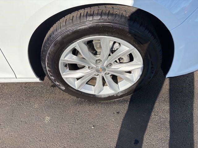 Chevrolet Malibu  2023