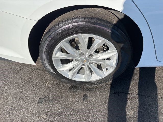 Chevrolet Malibu  2023