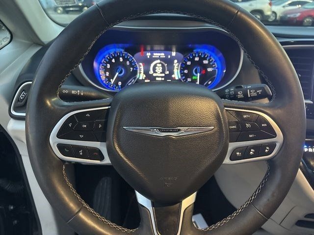 Chrysler Pacifica Touring L 2023