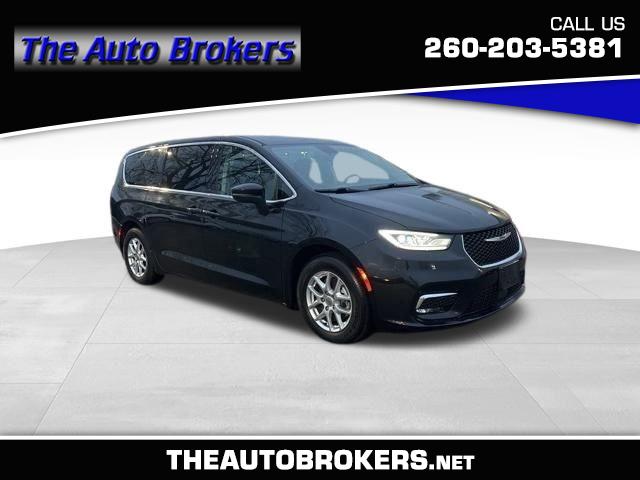 Chrysler Pacifica Touring L 2023