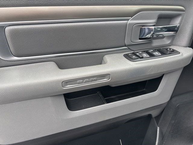 RAM 1500 SLT Crew Cab 4WD 2017