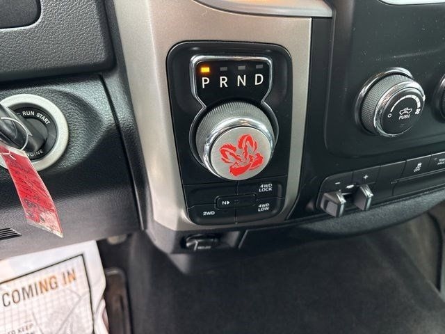 RAM 1500 SLT Crew Cab 4WD 2017