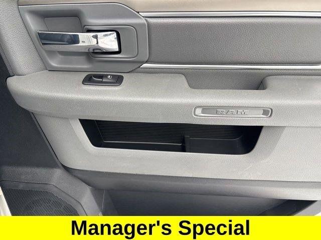 RAM 1500 SLT Crew Cab 4WD 2017