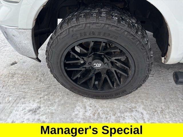 RAM 1500 SLT Crew Cab 4WD 2017