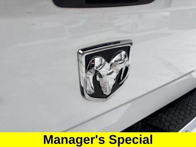 RAM 1500 SLT Crew Cab 4WD 2017