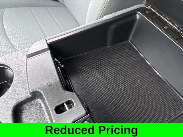 RAM 1500 SLT Crew Cab 4WD 2017