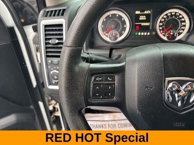 RAM 1500 SLT Crew Cab 4WD 2017